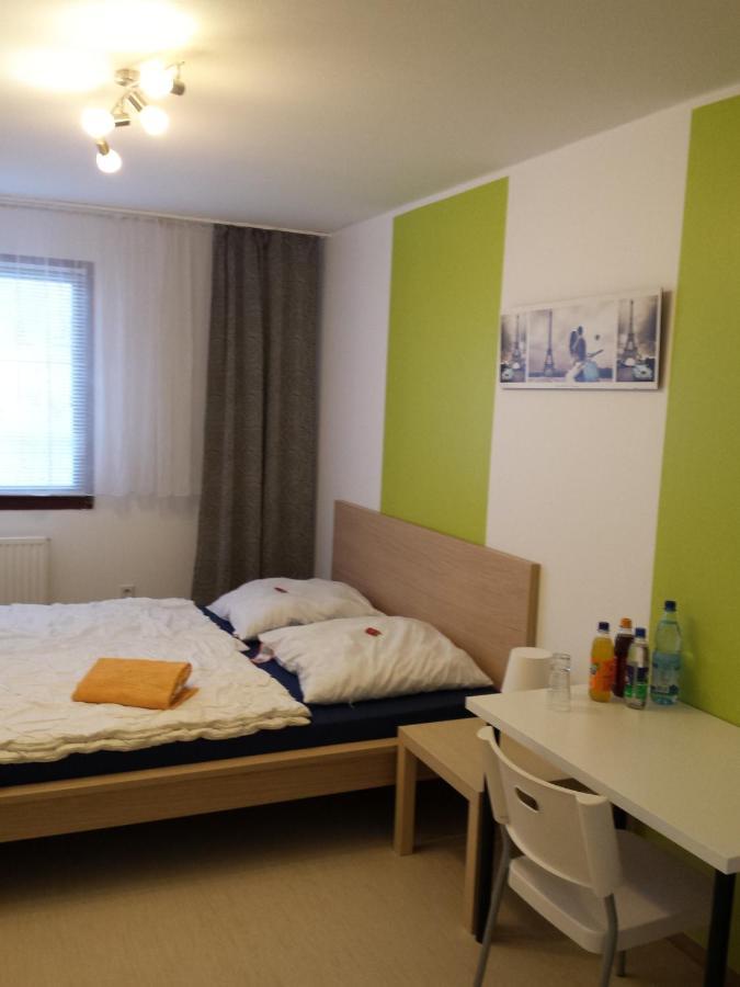 Jugendgastehaus Lichterfelde Vandrerhjem Berlin Eksteriør bilde